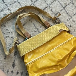 (FOSSIL) Key-Per Yellow Shoulder Handbag Tote